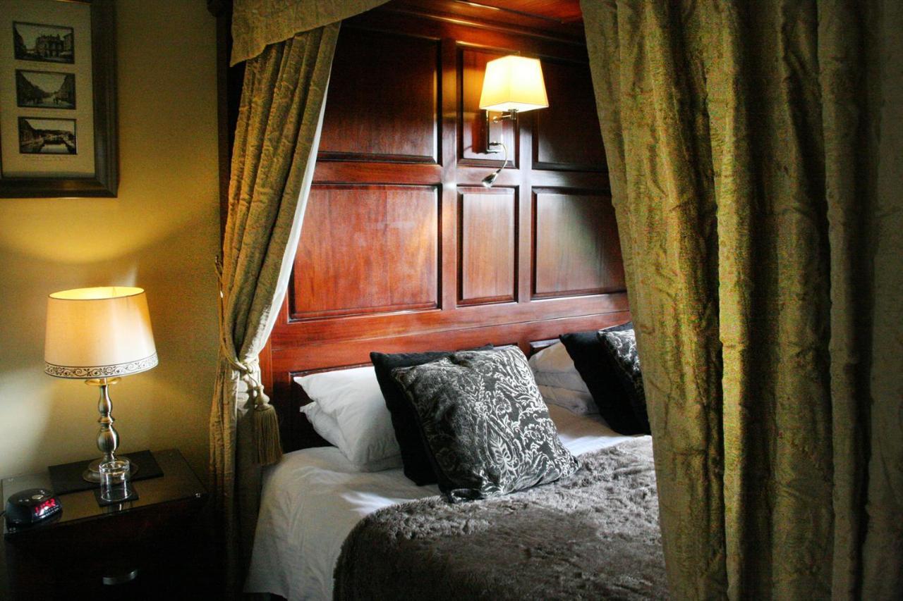 טרורו Townhouse Rooms מראה חיצוני תמונה
